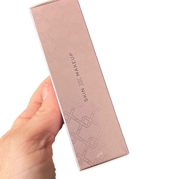 XX Revolution Glow Skin‎ FauXXdation Foundation FX12.2 - Picture 4 of 6